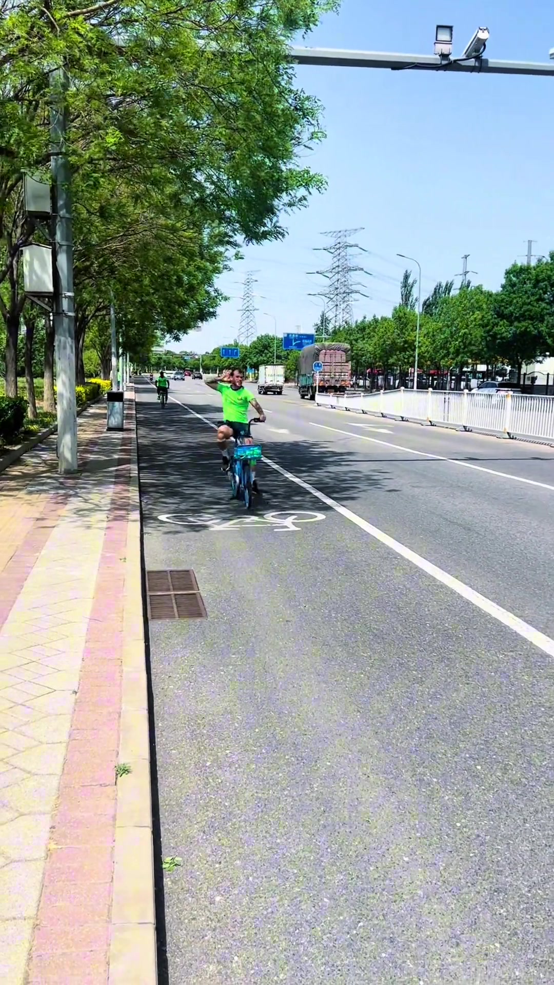 融入中國來看國安幾位外援小藍車騎得越來越溜